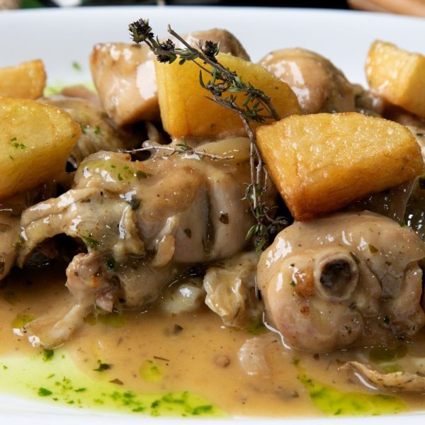 Pollo al Ajillo